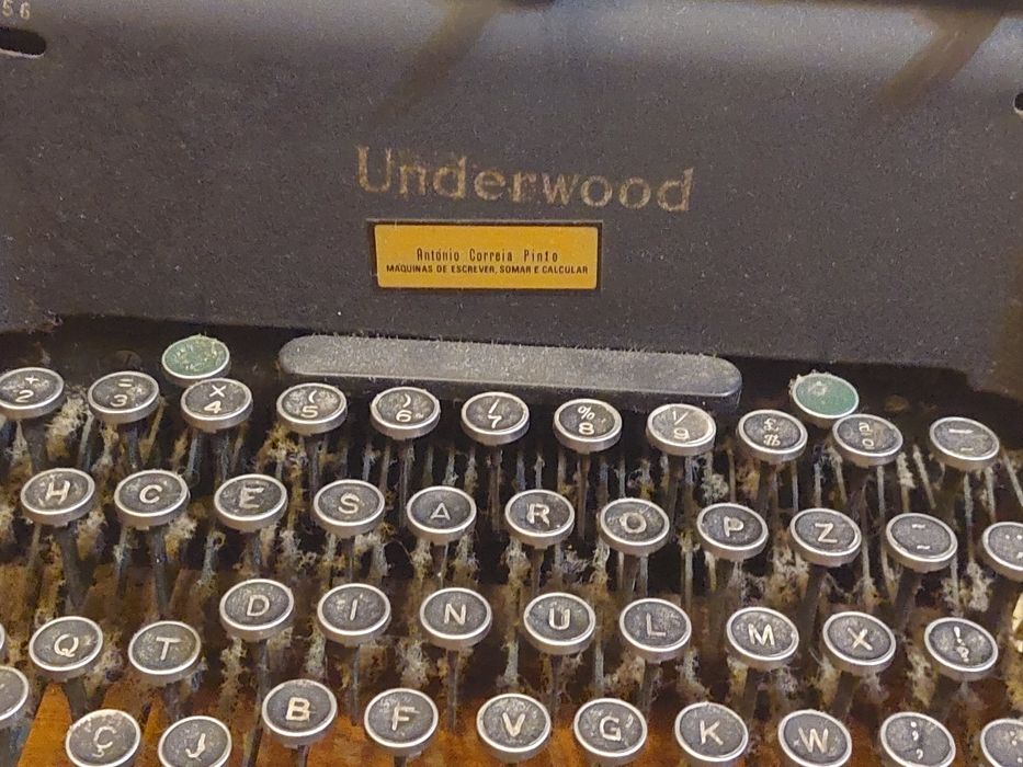 Máquina de escrever antiga