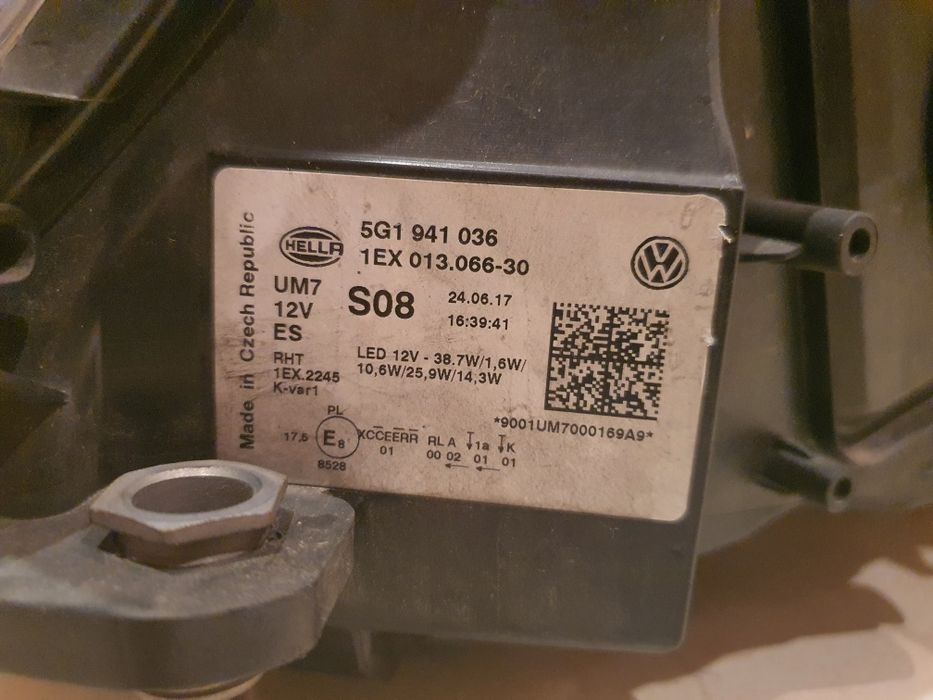 Farol Direito VW Golf VII 7.5 (Facelift 2017) LED 5G1 9 4 1 0 3 6