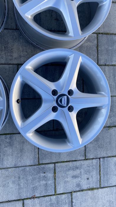 Felgi aluminiowe Dezent do Dacia 4x100 16 cali Renault