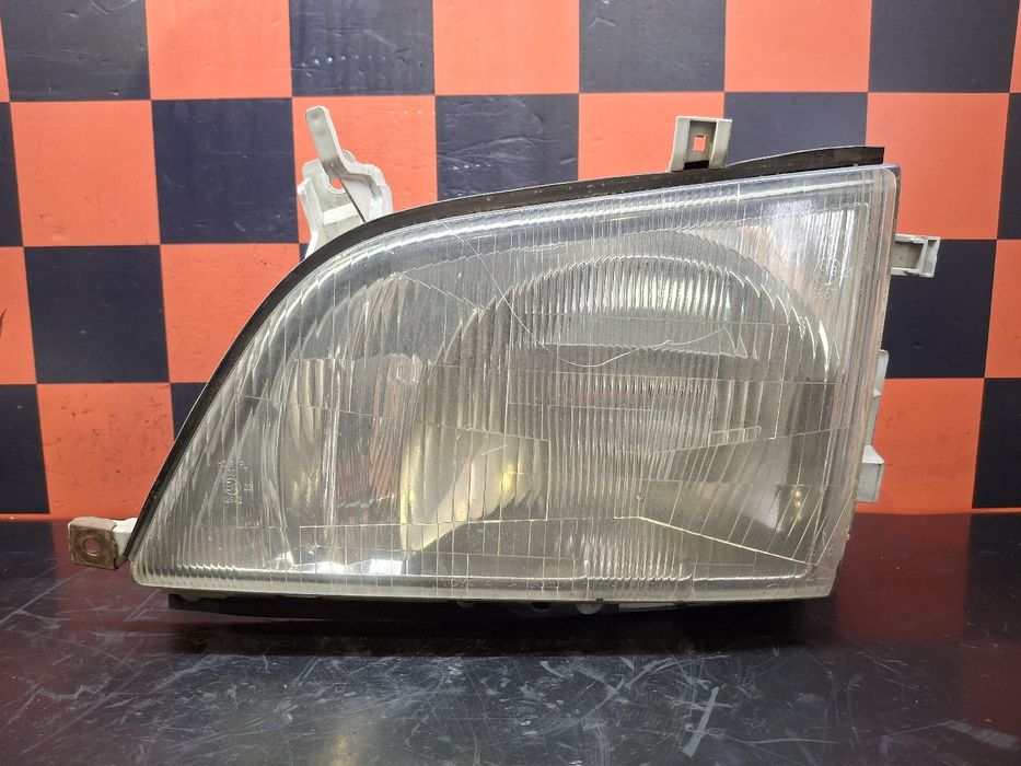 Ótica / farol esquerda TOYOTA Dyna Chassis (KD_, LY_, _Y2_, _U3_, _U4)