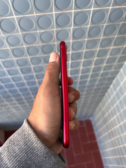 iPhone 11 256GB RED na Caixa
