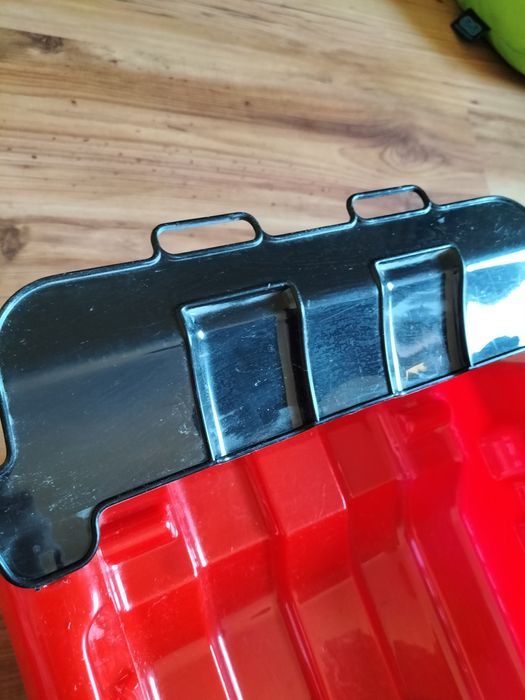 Plastikowy traktor z przyczepą dla dziecka