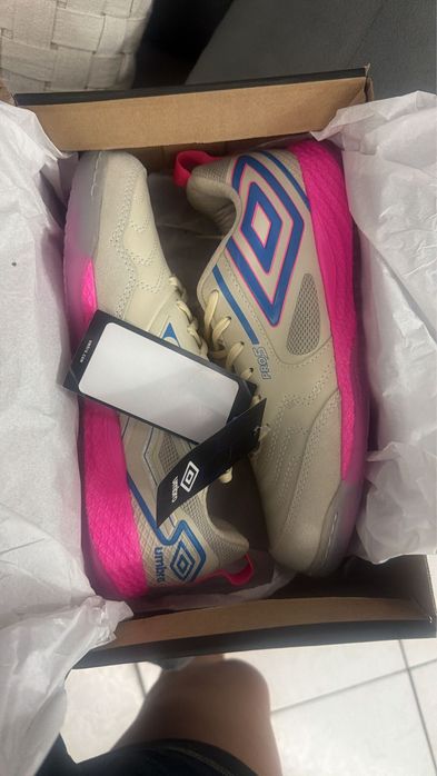 Sapatilha de futsal Umbro pro 5 bump of white