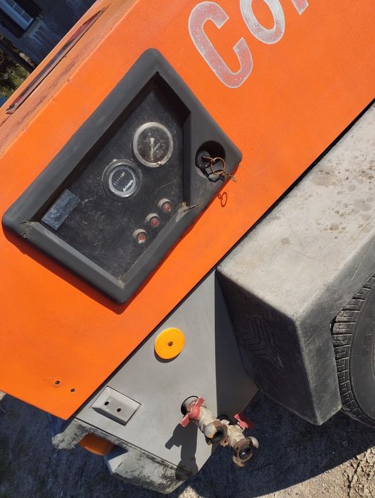 Compair Compressor de ar a gasóleo