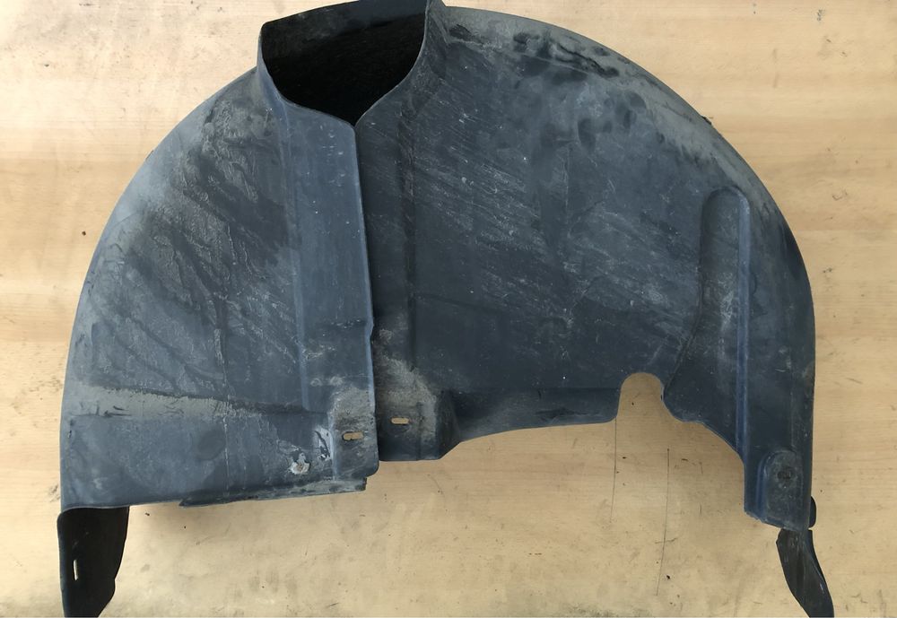 2 Resguardos trás guarda-lamas VW Golf 4 de 1998 a 2004