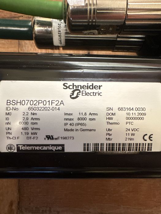 Servo motor Schneider64281947121667122