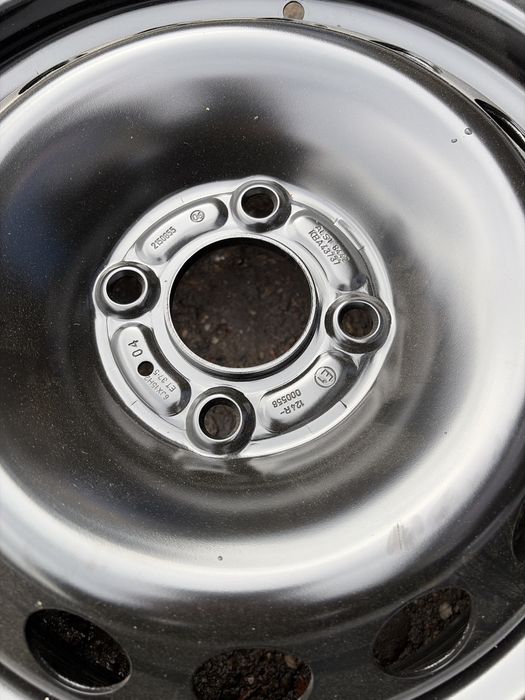 Felgi stalowe 15’ Ford 4x108 Felgi ford serwis opon Wroclaw