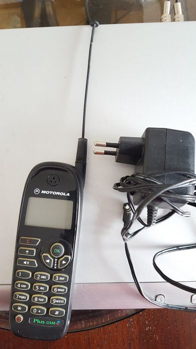 Продам сотовий телефон МОТОЛА М3788