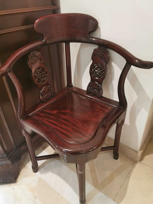 Par de cadeiras de canto ou de secretária