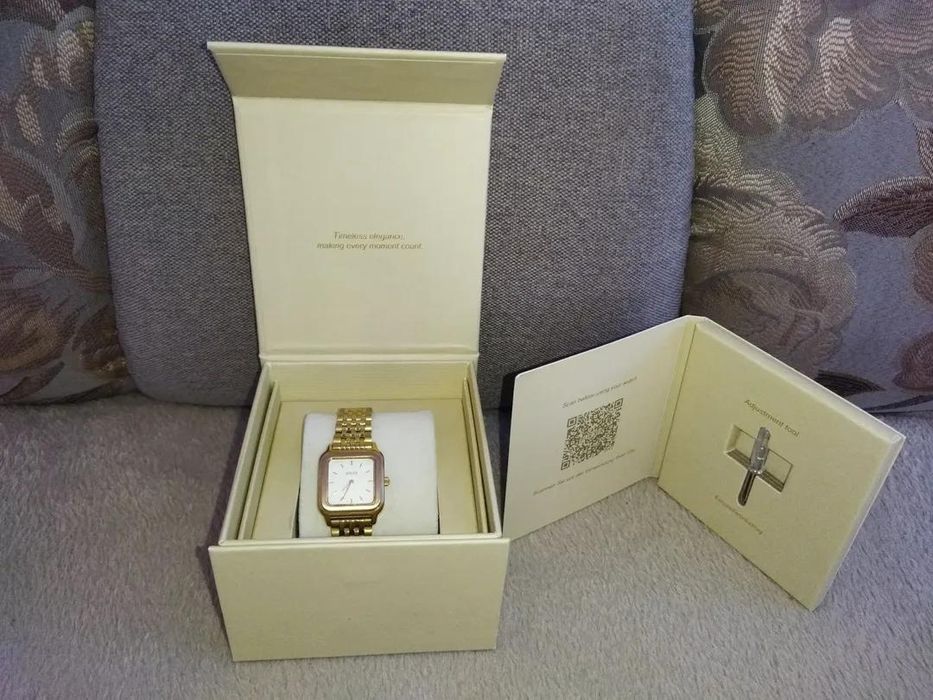 Продам годинник орігінальний BURKER 
Ціна:5500 грн