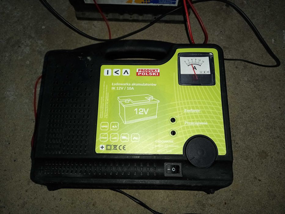 Prostownik samochodowy transformatorowy IKA IK 10A 12V