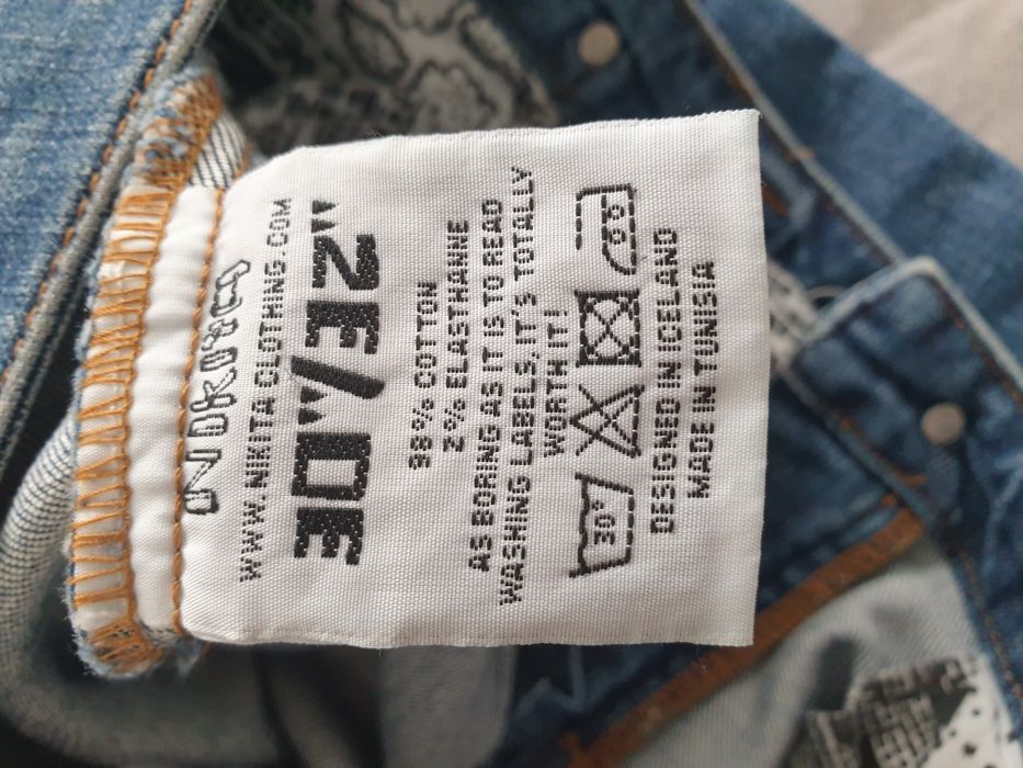 Calças de ganga com elastano marca Nikita