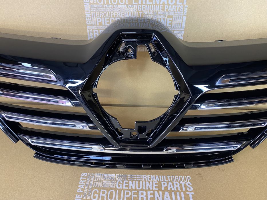 Решітка радіатора Megane 4 (Меган 4)