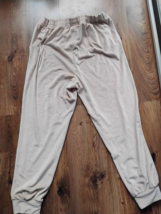 Spodnie dresowe damskie zamsz