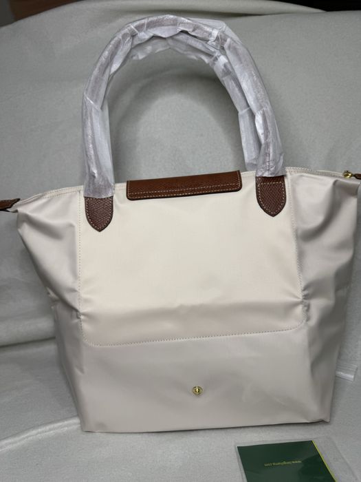 Longchamp L paper white
