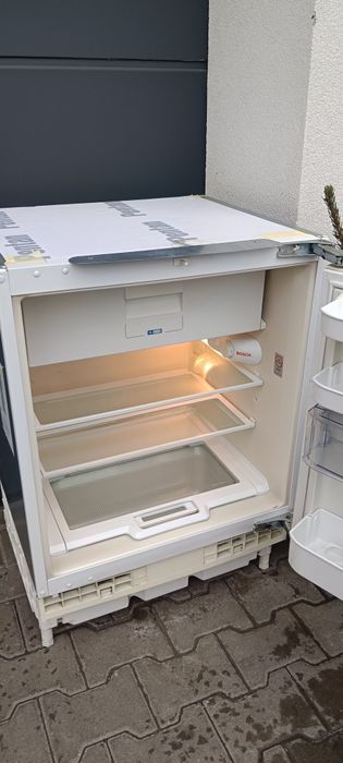 Bosch stan bdb mała lodówka do zabudowy