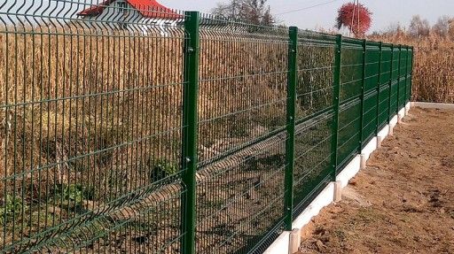 Ogrodzenie panelowe 1.23m x 2.50m drut 4mm plus podmurówka betonowa.