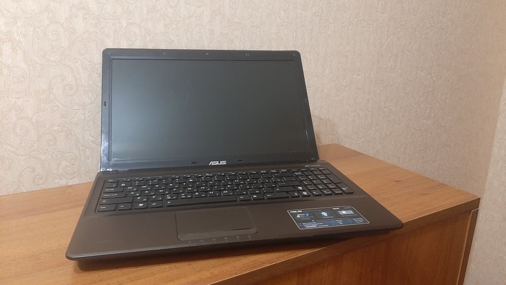 Новенький ноутбук Asus