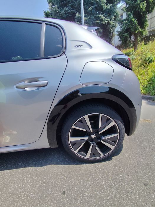 Peugeot 208 — fotografia 5