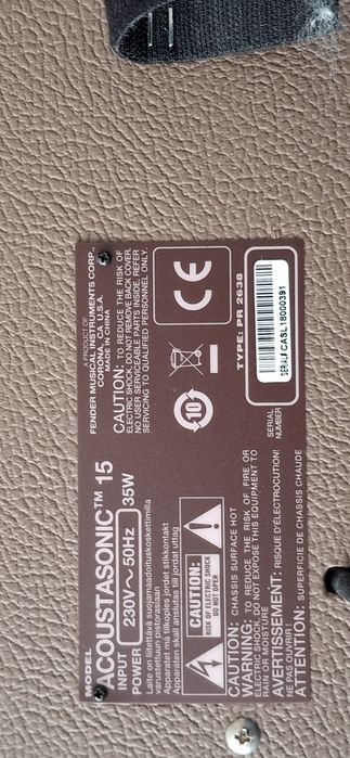Fender Acoustasonic 15