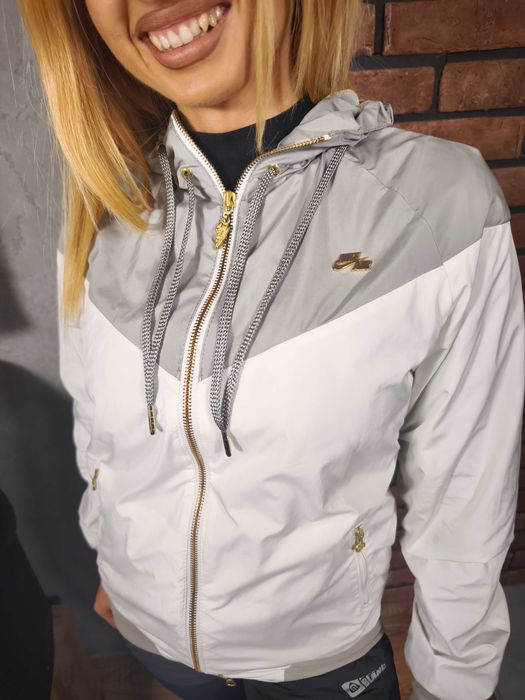 kurtka wiatrówka Nike Air rozmiar S