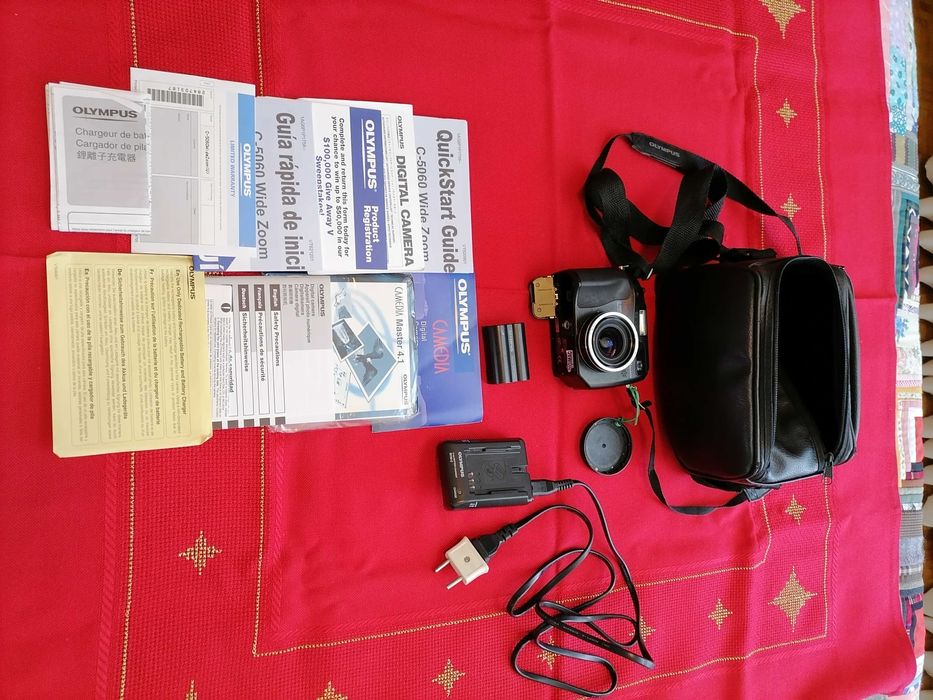 Máquina fotográfica Olympus camedia C-5060 wide zoom