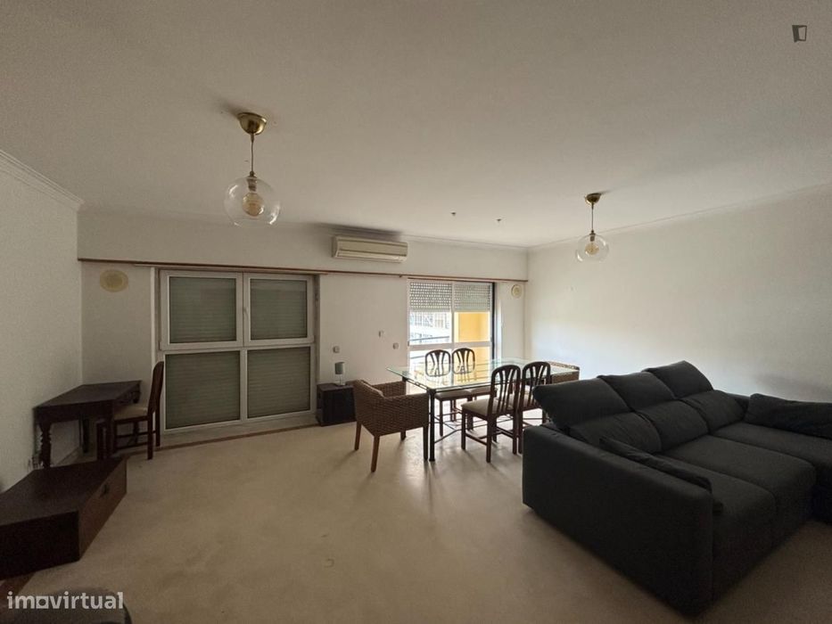 Apartamento com 4 quartos - localizado em Telheiras Lisbon