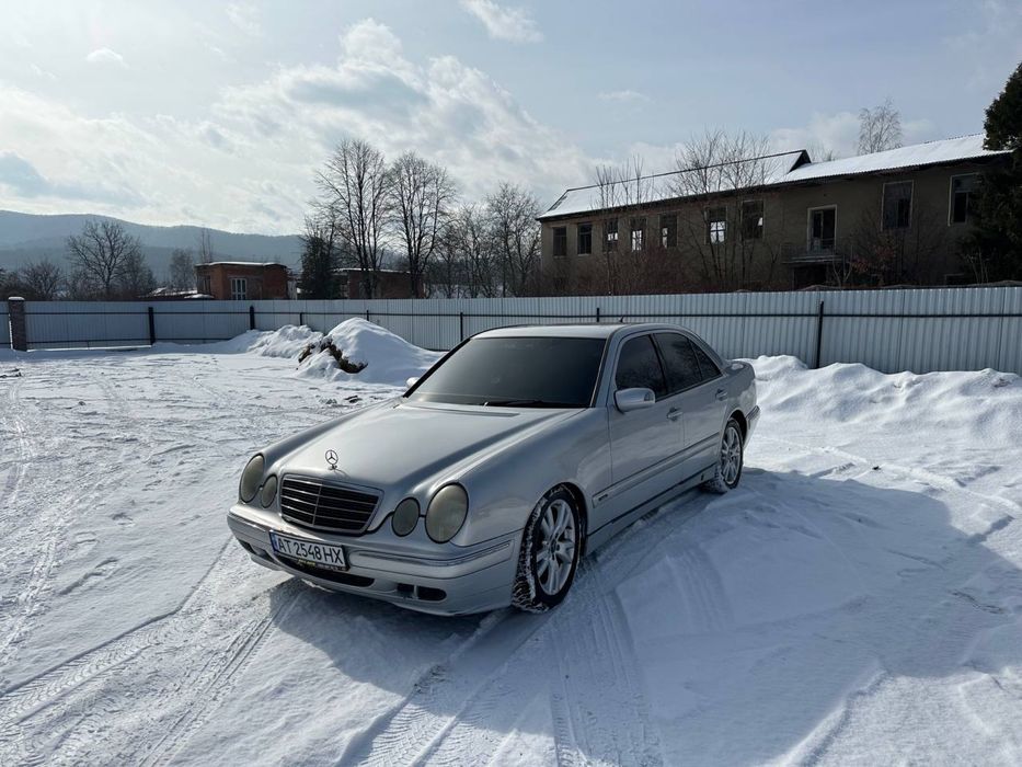 Продам мерседес 210