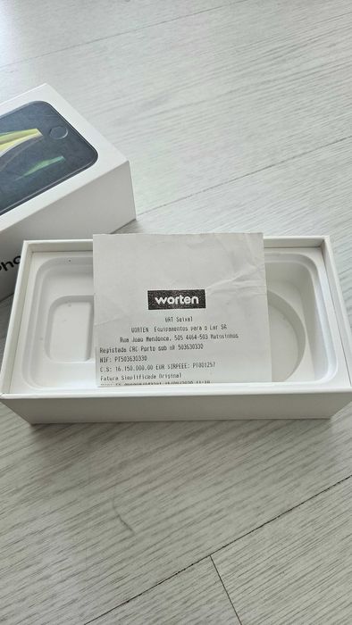 iPhone SE 2020 64gb Preto