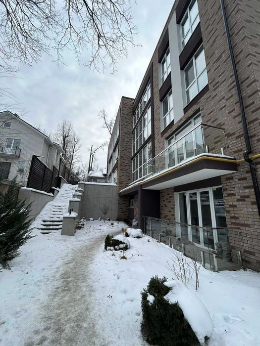 Терміново! Частковий ремонт. 2-к квартира біля парку Мами .