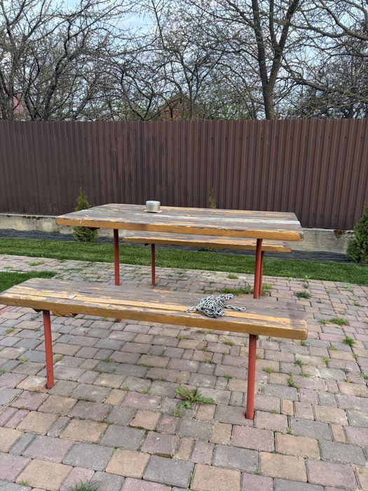 Продам стіл з 2 лавками