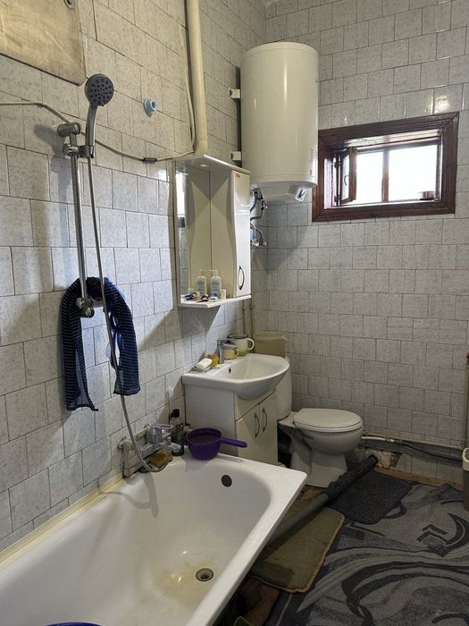 Продаж будинку в селі