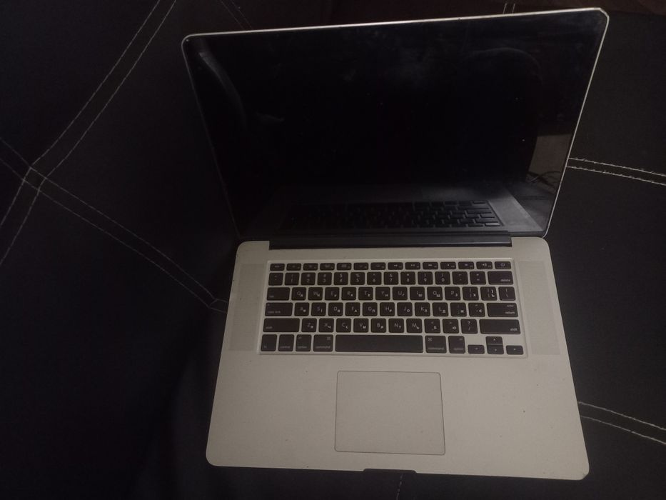 macbook pro 2015 рік