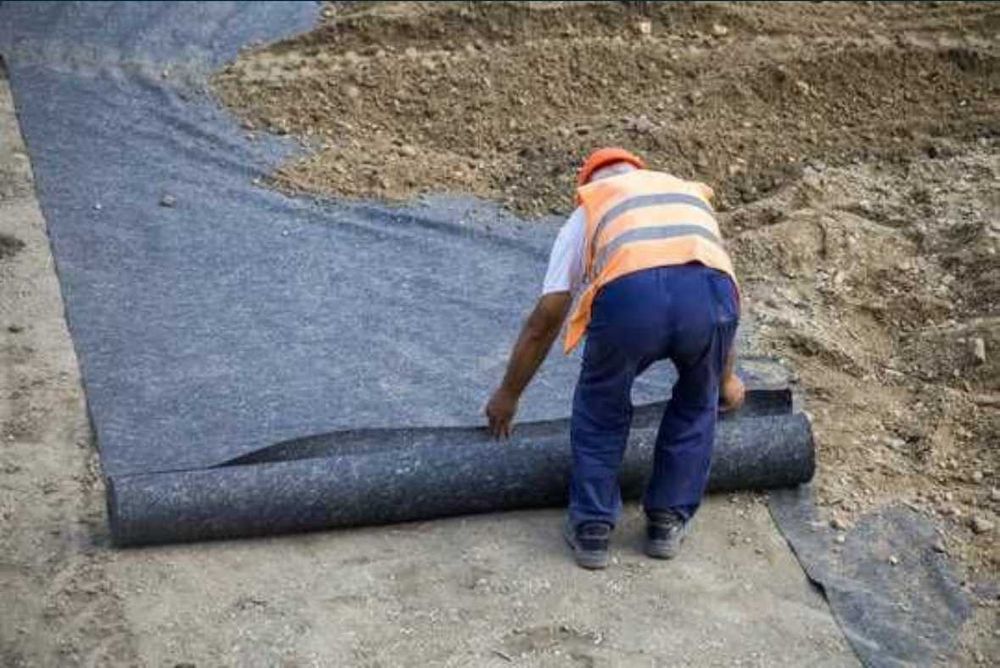 Geowłóknina Drogowa FVAT - WYPRZEDAŻ Szer 1-6m - NAJMOCNIEJSZA - 1m