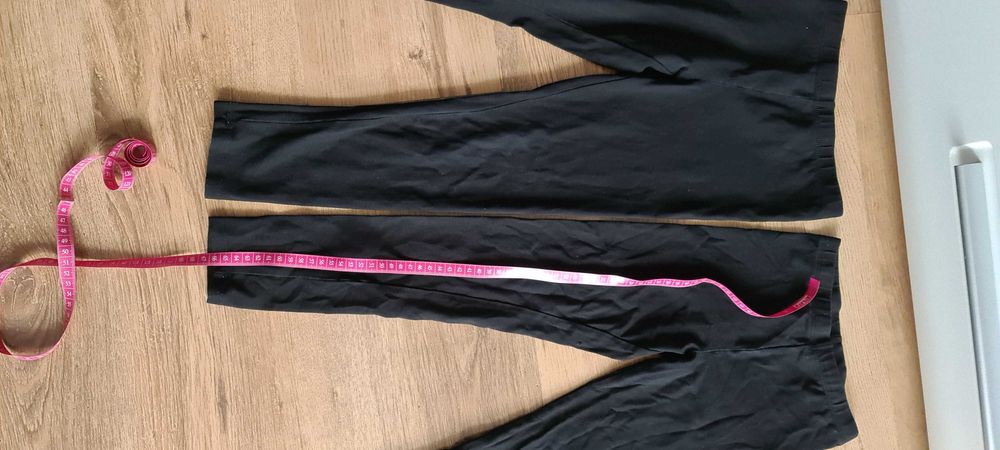 Czarne legginsy H&M 122/128 cm + gratis