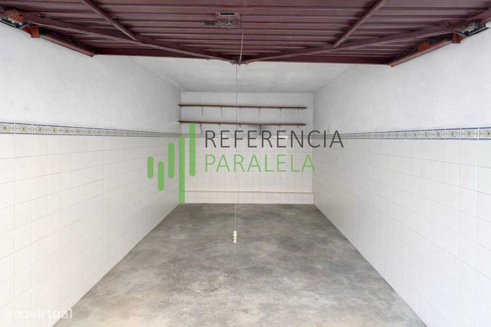 Garagem para venda em Mafamude