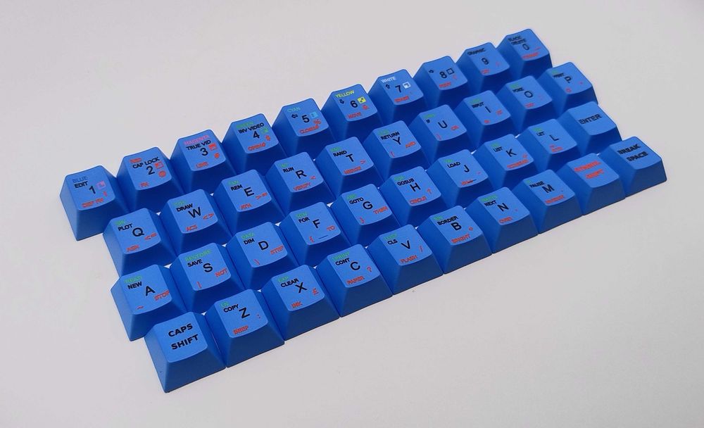 Zestaw 40 sztuk keycapsów dedykowanych do ZX Spectrum