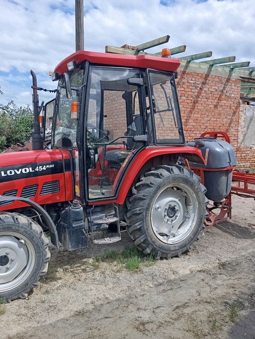 Продам трактор ловол 45