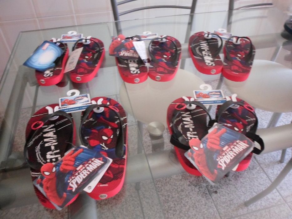 chinelos novos para criança