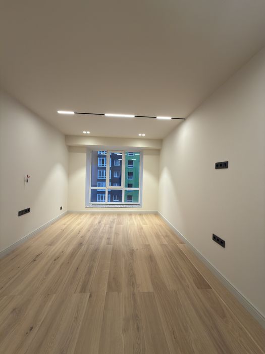 Продаж однокімнатної квартири поруч міського озера