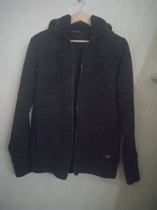 Кофта на молнии на подкладе размер S