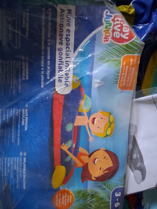 Bóias/insufláveis/Brinquedos praia/piscina bebé/criança