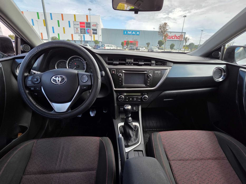 Toyota Auris 1.4D-4D Sport