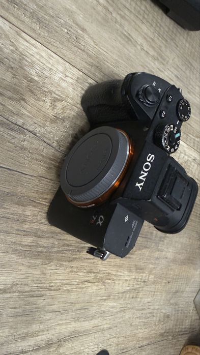 sony alpha 7R III (FULL-FRAME)