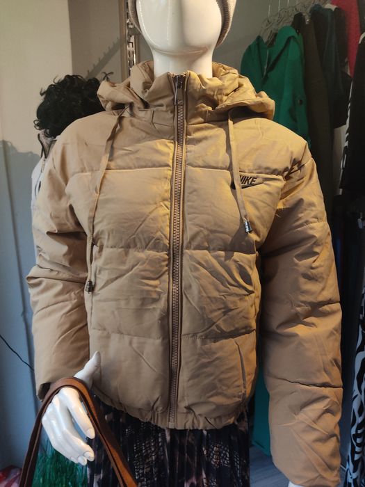 Piękna elegancka zimowa kurtka beżowa s m