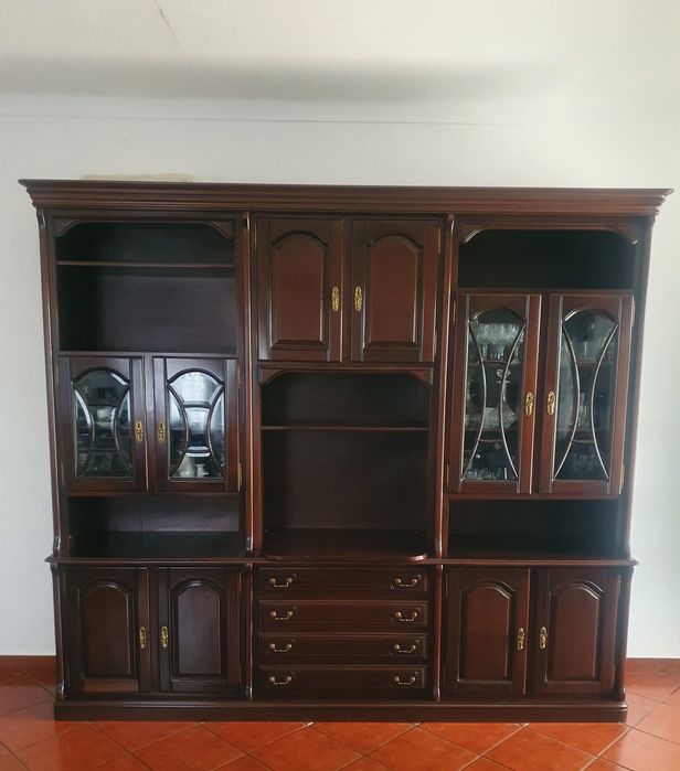 Conjunto de Sala em Madeira Mogno