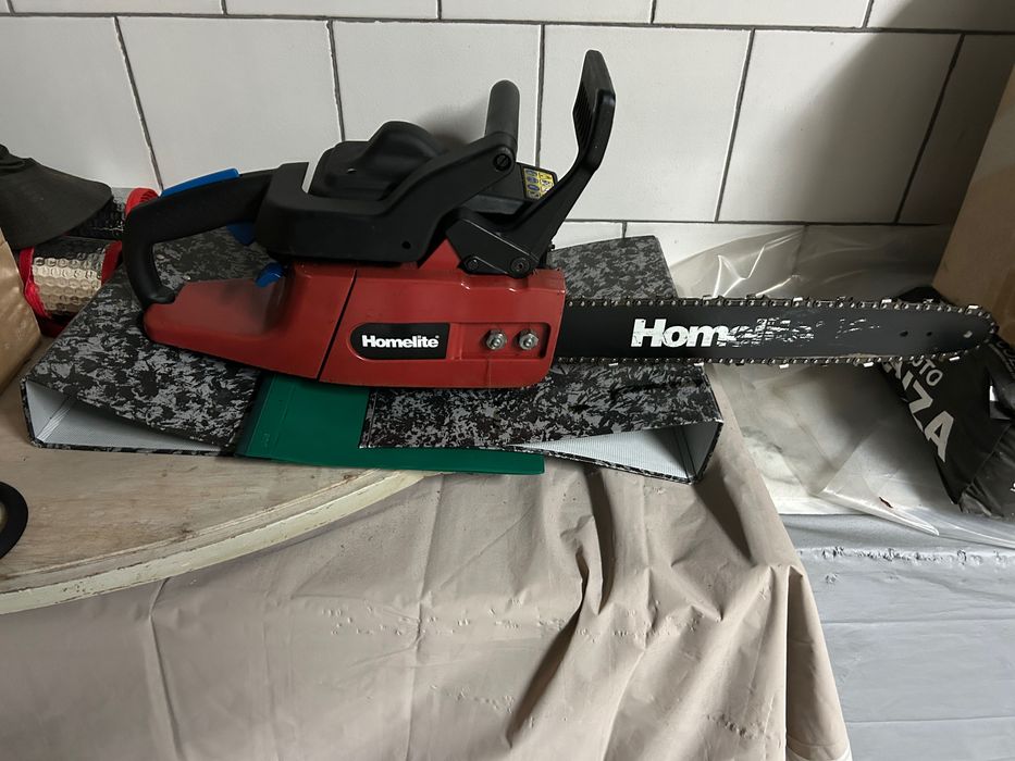 Moto serra homelite 40cc como nova.