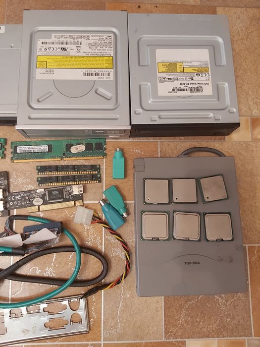 Лот комплектующего для компьютера