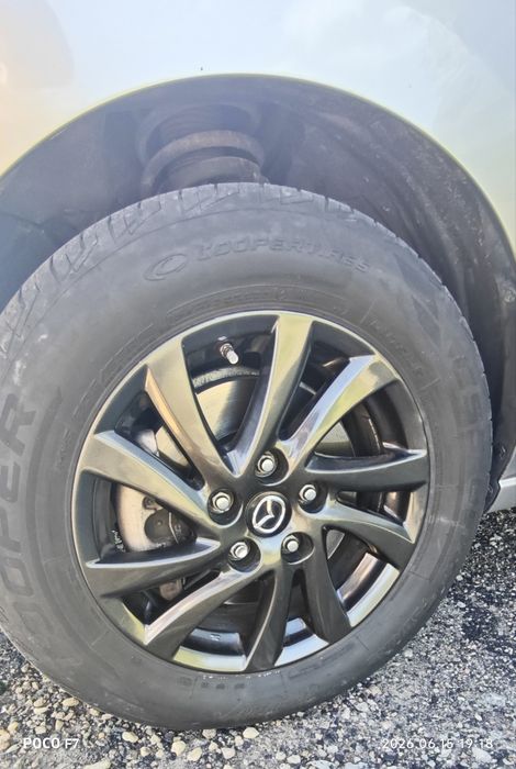 Сімейне 6 містне авто Mazda 5