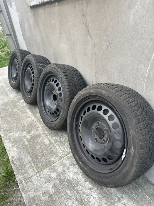 Зимова гума Bridgestone r17 на дисках